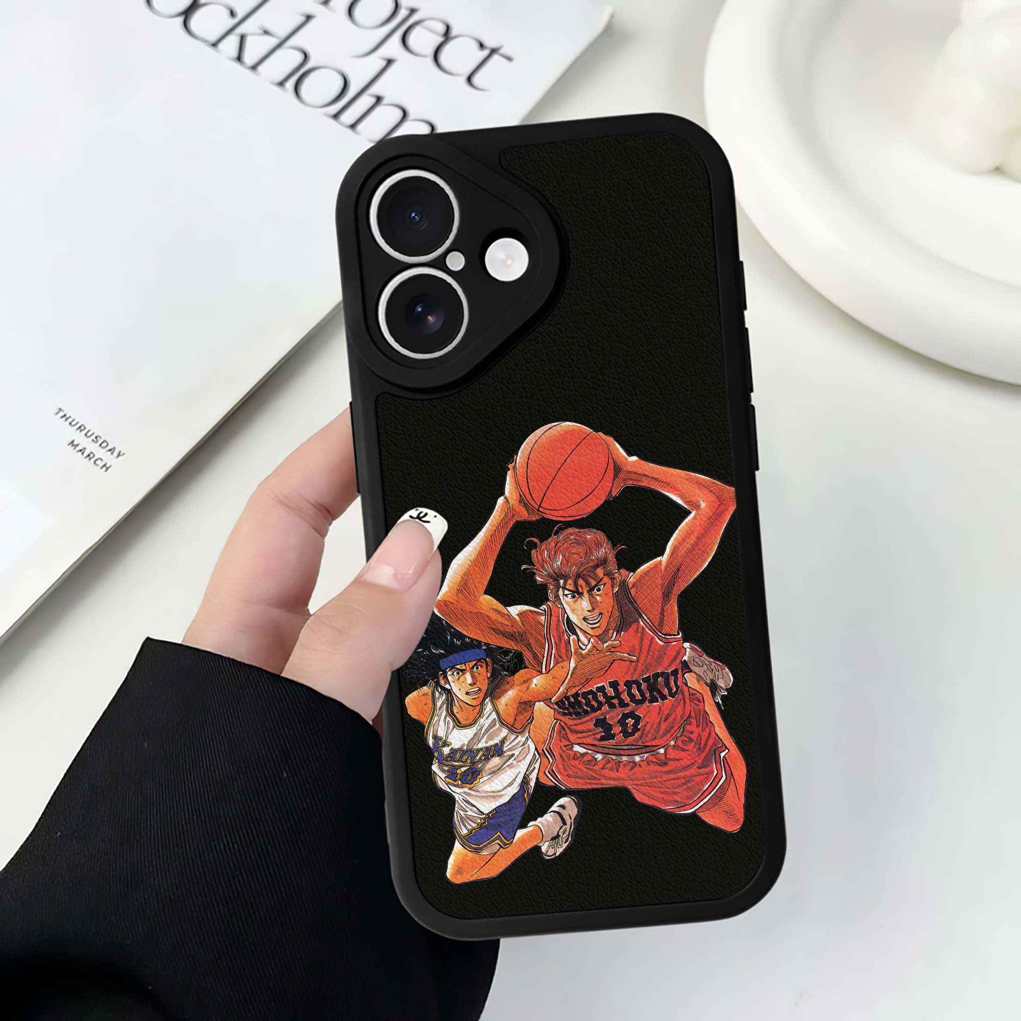 （画像用） SLAM DUNK／スラムダンク 【iPhone 16シリーズ対応】シリコンスマホケース（レザー調） 材質：シリコン